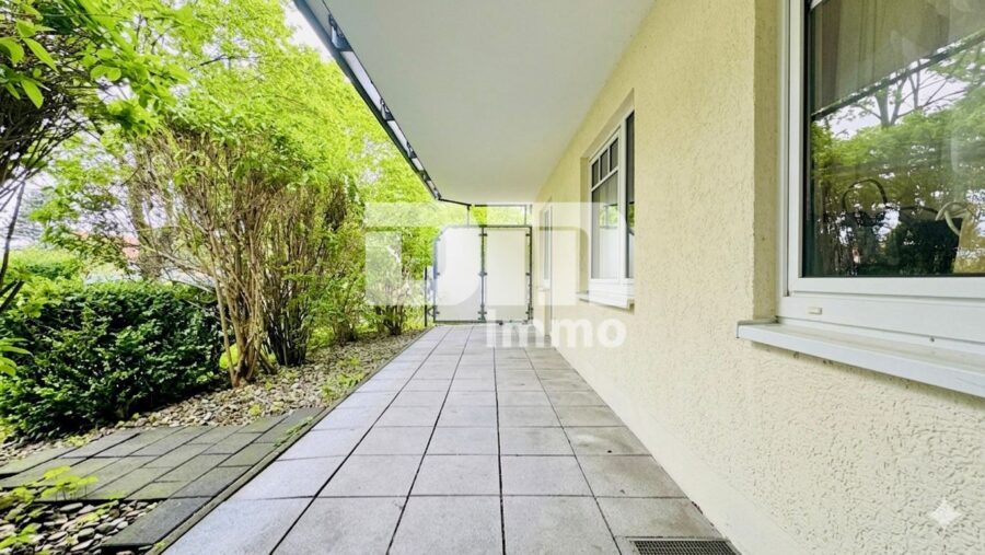Großzügige altengerechte EG 4-Zimmer Wohnung mit großer Terrasse und Stellplatz - Terrasse